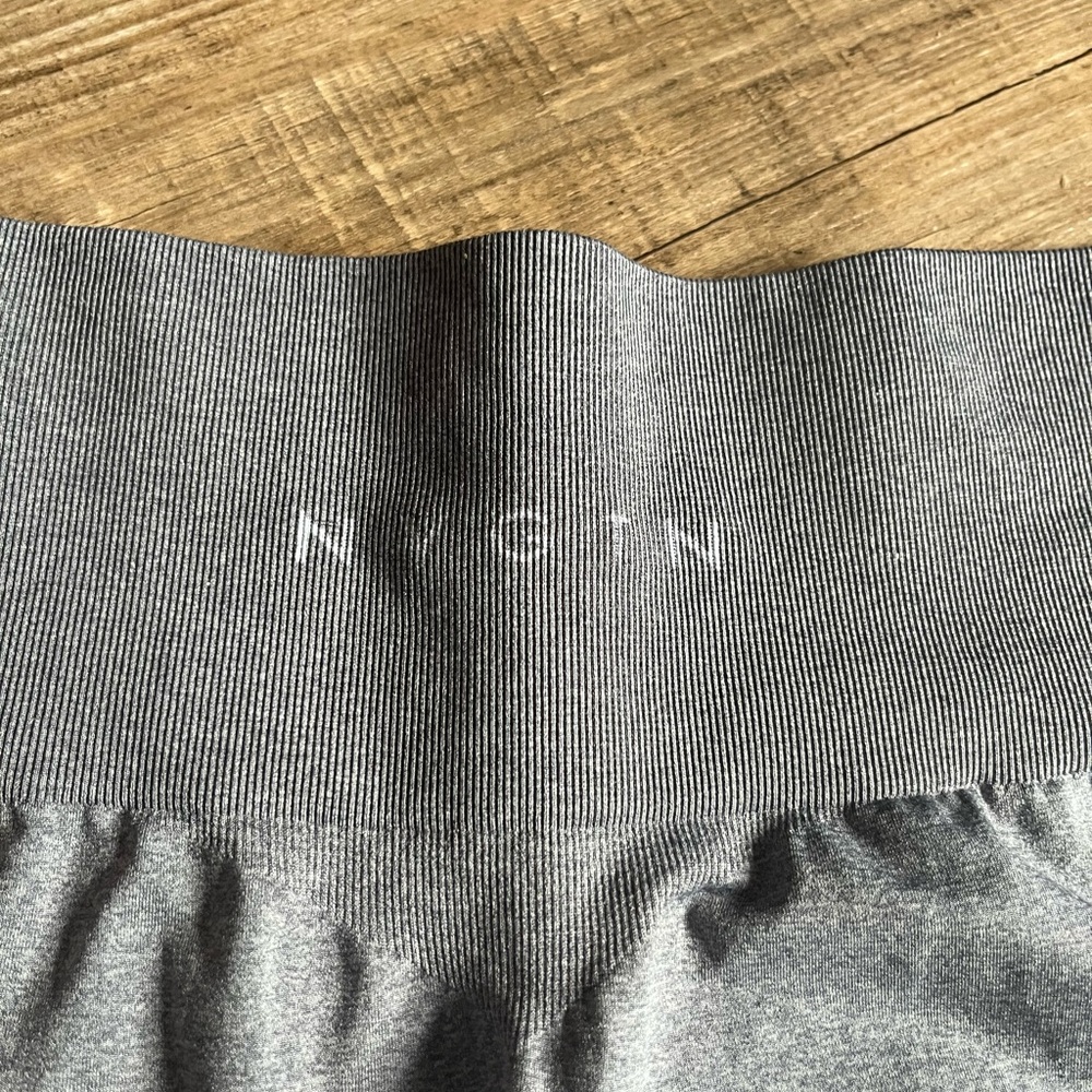 NVGTN Women's Gray Leggings - Picture 5 of 5